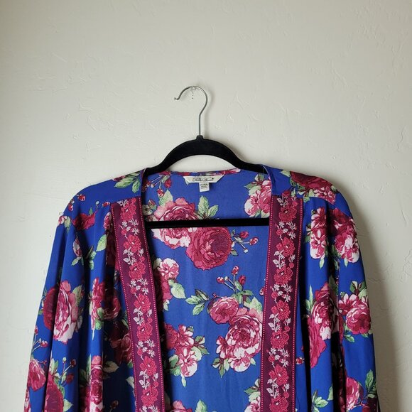 The Pioneer Women Floral Sharkbite Open Front Duster - Picture 3 of 8